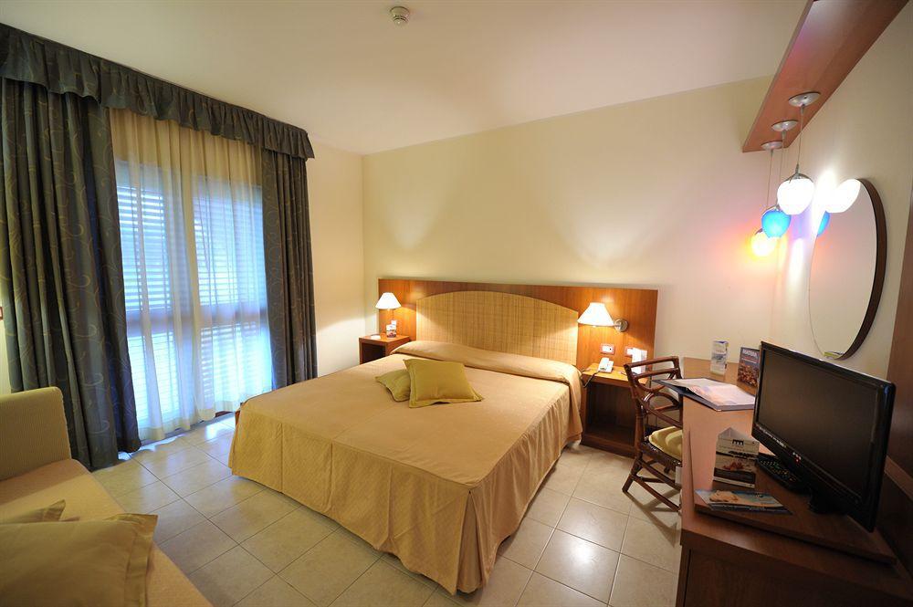 Hotel Club Portogreco Scanzano Jonico Екстериор снимка