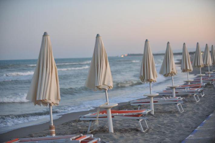Hotel Club Portogreco Scanzano Jonico Екстериор снимка