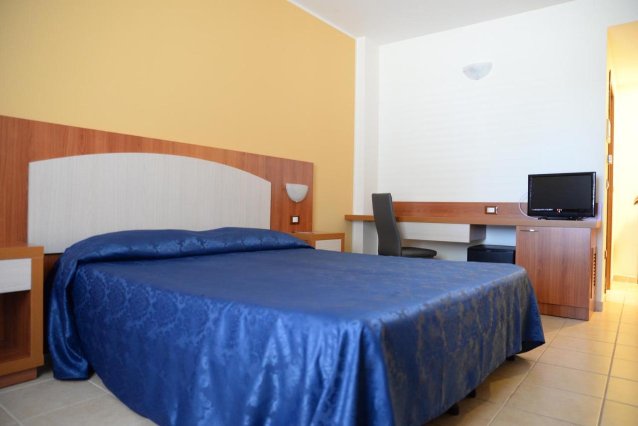 Hotel Club Portogreco Scanzano Jonico Екстериор снимка